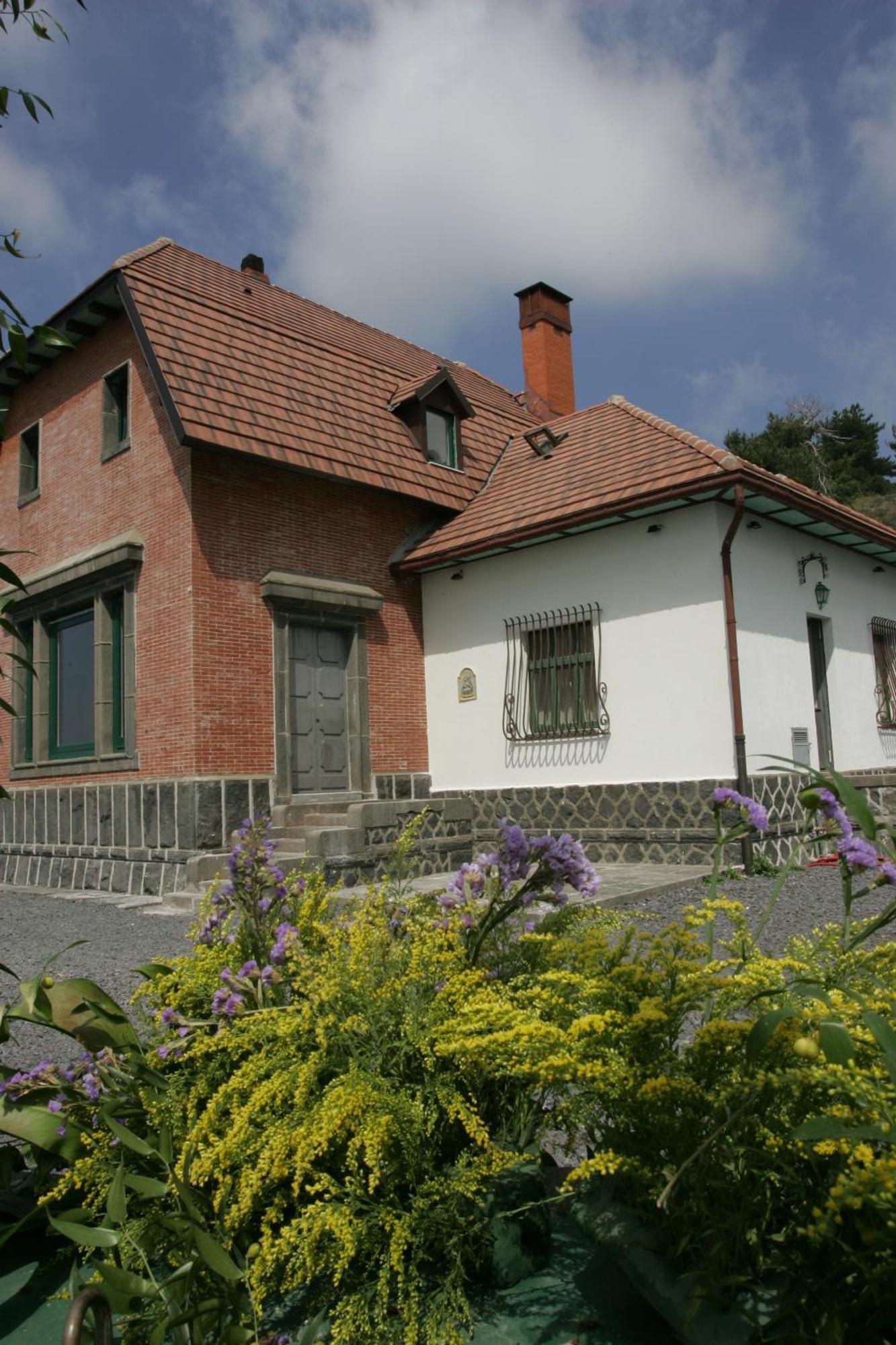 Hotel Villa Dorata Nicolosi Kültér fotó